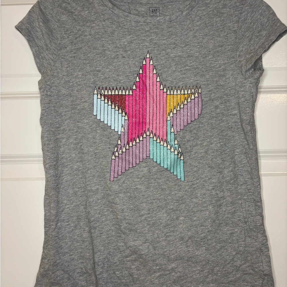 Gap Gray T-Shirt with Colorful Colored Pencil Star Design